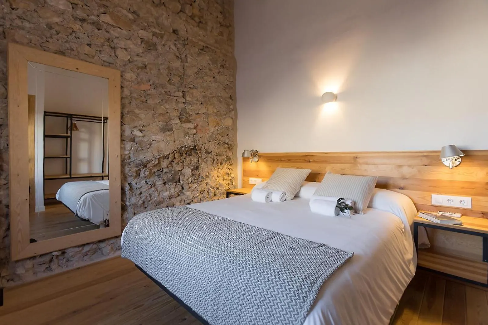 Casa Rural Boutique - Ca Bolo Pinell de Bray Villa
